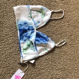 Spaghetti strap cropped tank